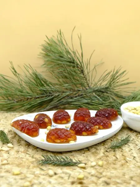 Мармелад сосновый с кедровыми орешками, 110 г